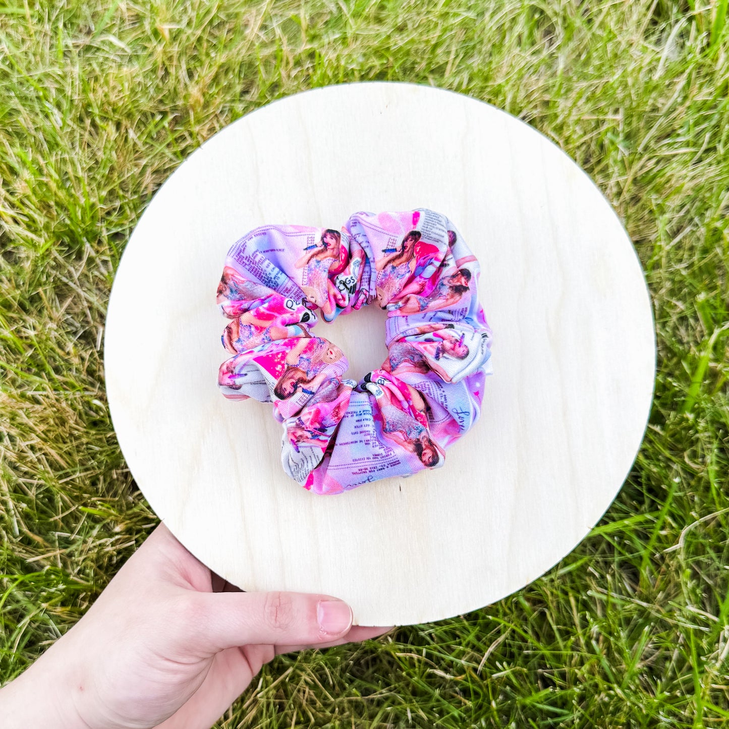 TS || Scrunchie